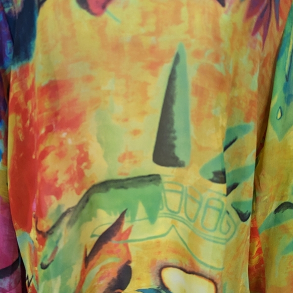 100% Silk Chico's Semi-sheer Floral Blouse - Picture 4 of 10